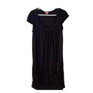 Black short sleeve women’s casual dress.